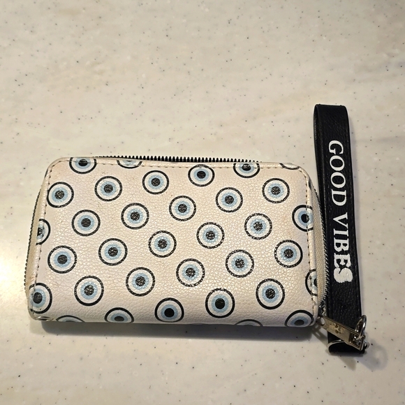 Women's wallet - Picture 1 of 3
